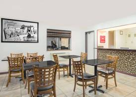 Super 8 by Wyndham Abingdon VA 3