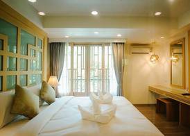 Moon Dragon Hotel 3