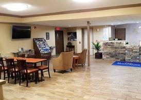 Baymont by Wyndham Belleville Airport Area Free Airport Shuttle 2
