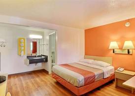 Travelodge by Wyndham Brattleboro VT 4