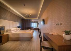 Elegance Luxury Executive Suites - Adults Only 5