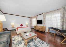 Lincoln Arms Suites 5