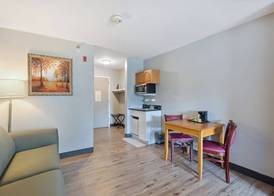 Saco Bay Hotel 3