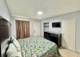 Welcome Motel 5