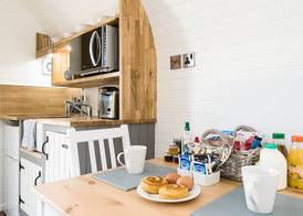 Weedingshall Lodges 2