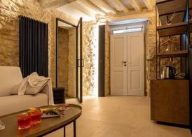 Forma Your Boutique Suite 2