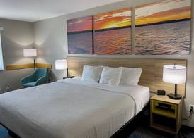 Days Inn by Wyndham Imlay City 4