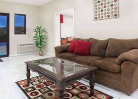 Ramada by Wyndham Pelham 3