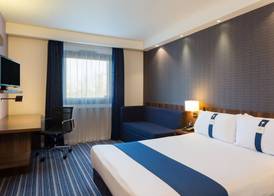 Holiday Inn Express HARLOW by IHG 5