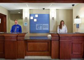 Holiday Inn Express GROVE CITY (OUTLET CENTER) by IHG 2