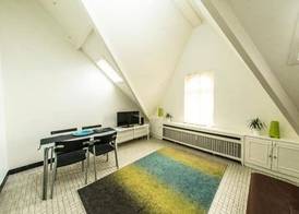 Rentbynight Aparthotel 4