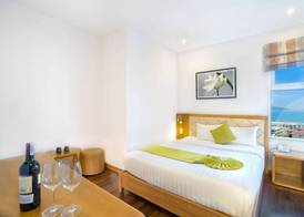 Ronal Hotel 5