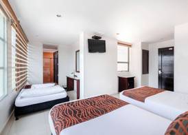 Hotel Parque 63 5