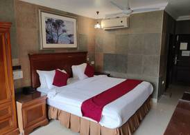 Ravine Hotel 3