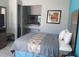 Haven Inn & Suites willowbrook 4