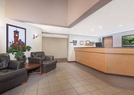 Super 8 by Wyndham Menomonie WI 2