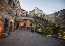 Vineyard Cave Hotel 3