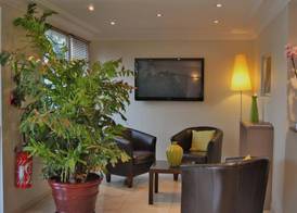 Brit Hotel Châteaudun 4
