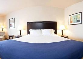 Holiday Inn Express DELANO HWY 99 by IHG 3