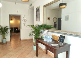 Logis Hôtel La Bastide d'Entraigues 5