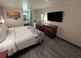 Red Roof Inn Shamrock 4