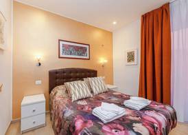 Sweet Stay In Rome 3