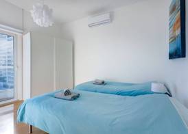 Modern Seaview Apartment, Top Location 4