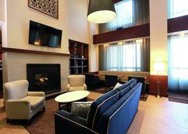 Hampton Inn & Suites by Hilton Laval 4