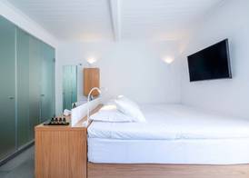 Dreambox Mykonos Suites and Mini Villas 5