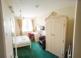 Queensbridge Hotel 5