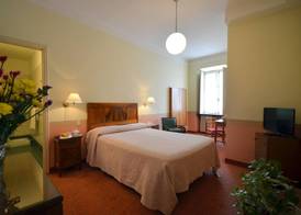 Hotel Roma e Rocca Cavour 5