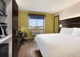 Holiday Inn Express JAMAICA - JFK AIRTRAIN - NYC by IHG 5