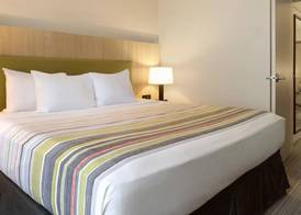 Country Inn & Suites by Radisson, Macon North, GA 4