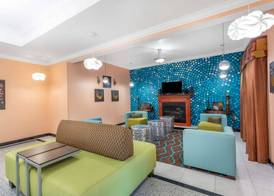 La Quinta Inn & Suites by Wyndham St. Augustine 3