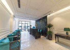 Azen Lakeside Hotel & Travel 3