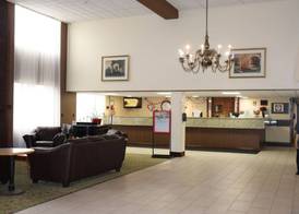 Clarion Hotel & Conference Center Lansing West 4