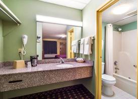 Rodeway Inn Greenwood 3