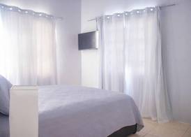 Stylish 2-Bed Sleeps 3 Cosy & Comfortable 4
