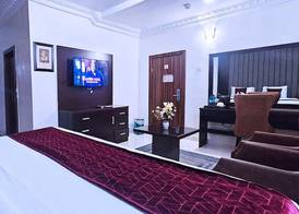 Villa Park Hotels 4