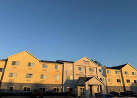 Comfort Inn & Suites Lima Northwest 4