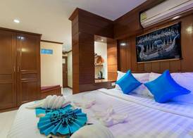 P R Patong Hotel 4