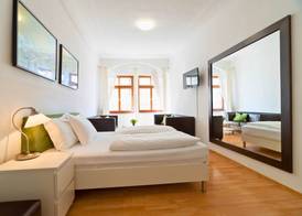 The Square Coburg 3