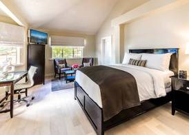 Villa Eyrie Resort 3
