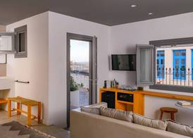 Lemon Suites Santorini 2