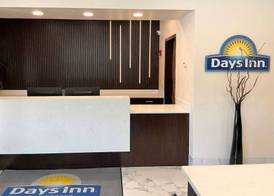 Days Inn by Wyndham Arlington 3