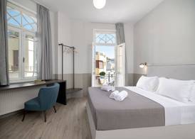 Plaka Arch Suites 4