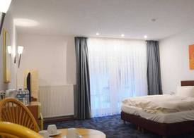 Hotel B8 Voerde 5