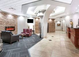 Ramada by Wyndham Edmonton South 2