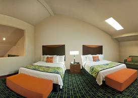Inn & Suites Baltimore Downtown/Inner Harbor 5
