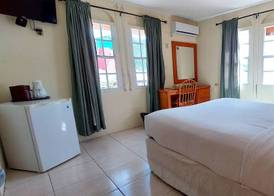 Seaview Beach Hotel 3
